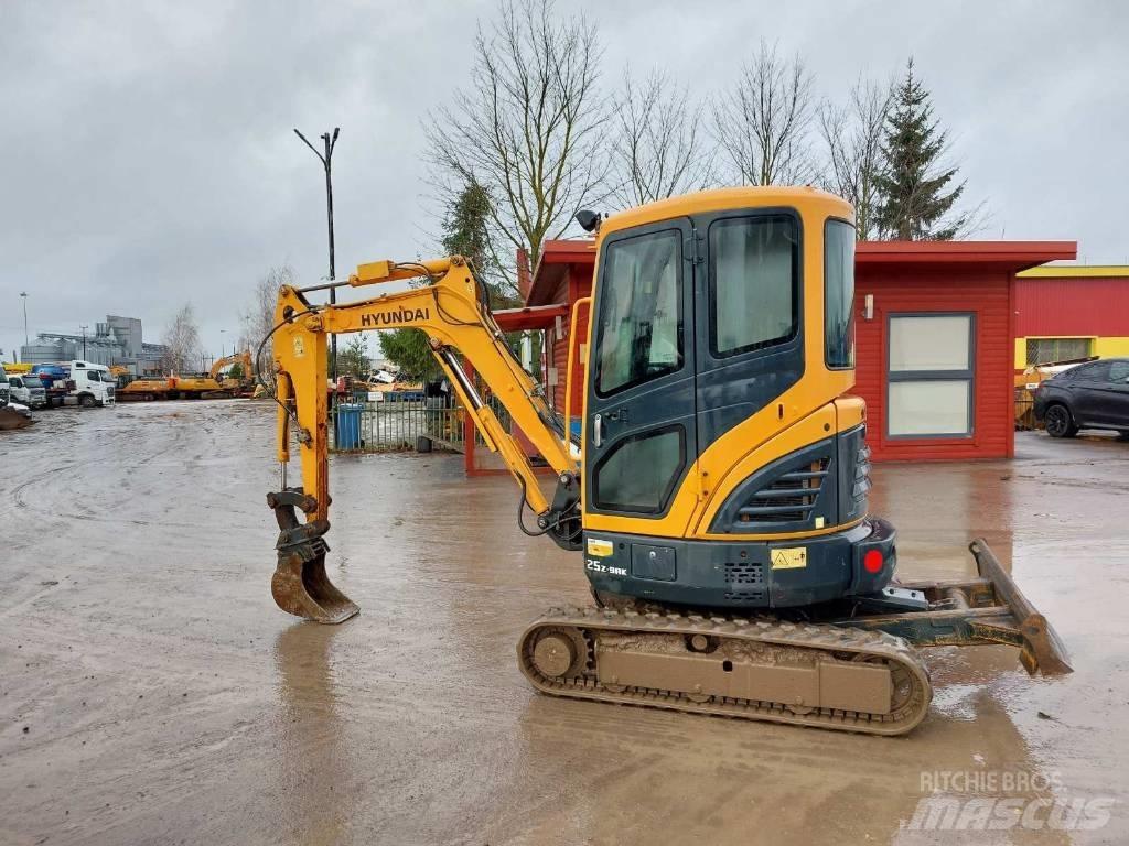 Hyundai R25Z-9AK Mini pelle < 7t