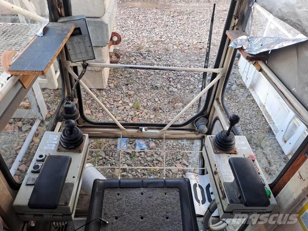 Liebherr 71 EC Grue à tour