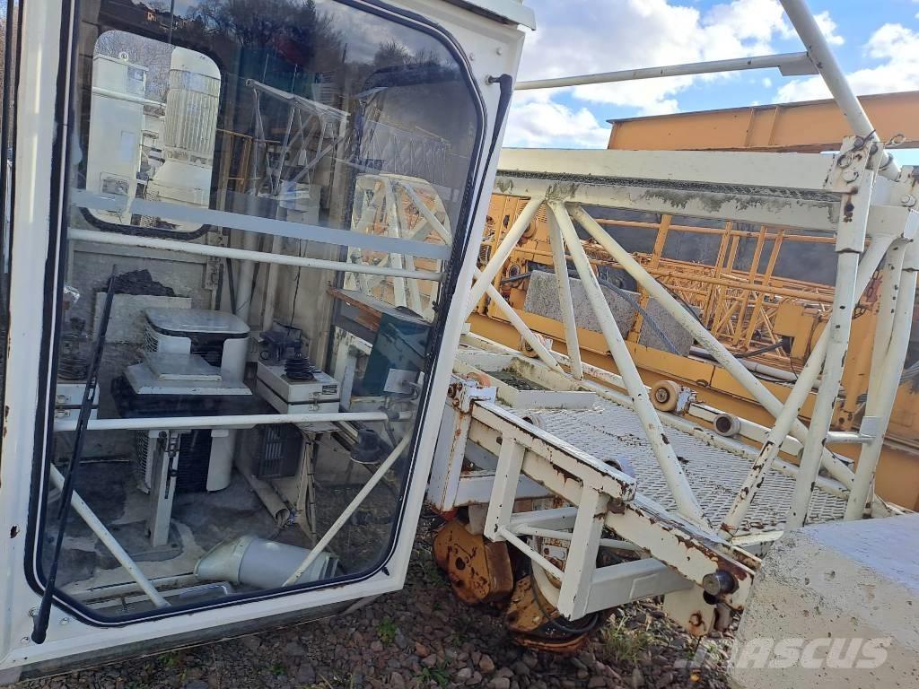 Liebherr 71 EC Grue à tour