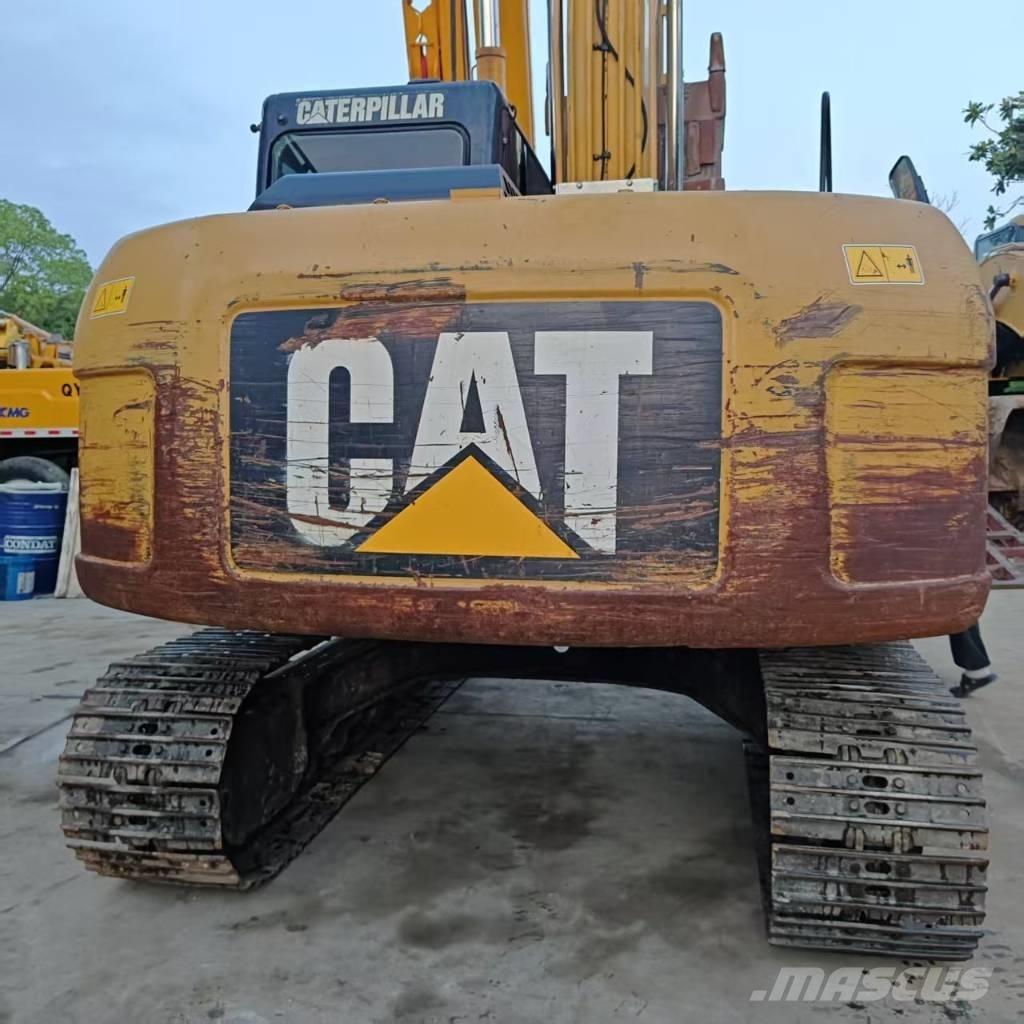CAT 313 D Pelle sur chenilles
