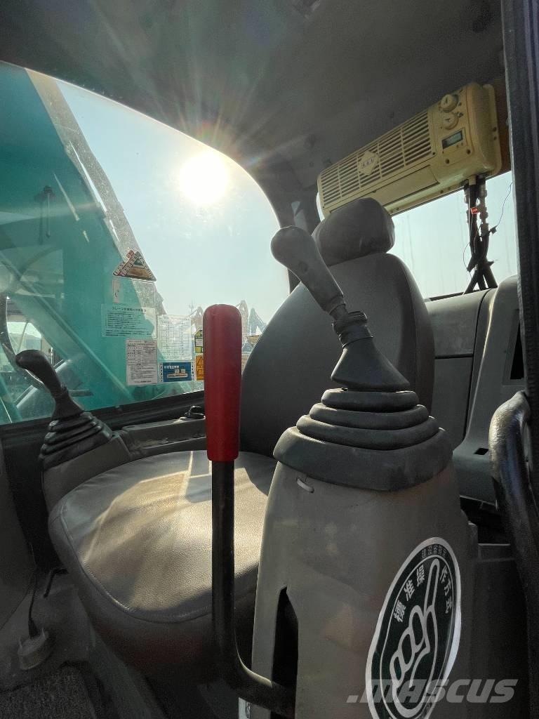 Kobelco SK 135 Pelle sur chenilles