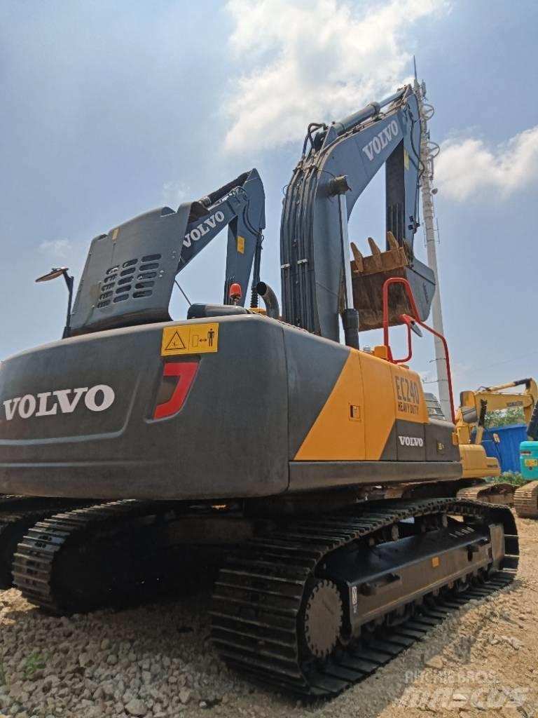 Volvo EC 240 Pelle sur chenilles