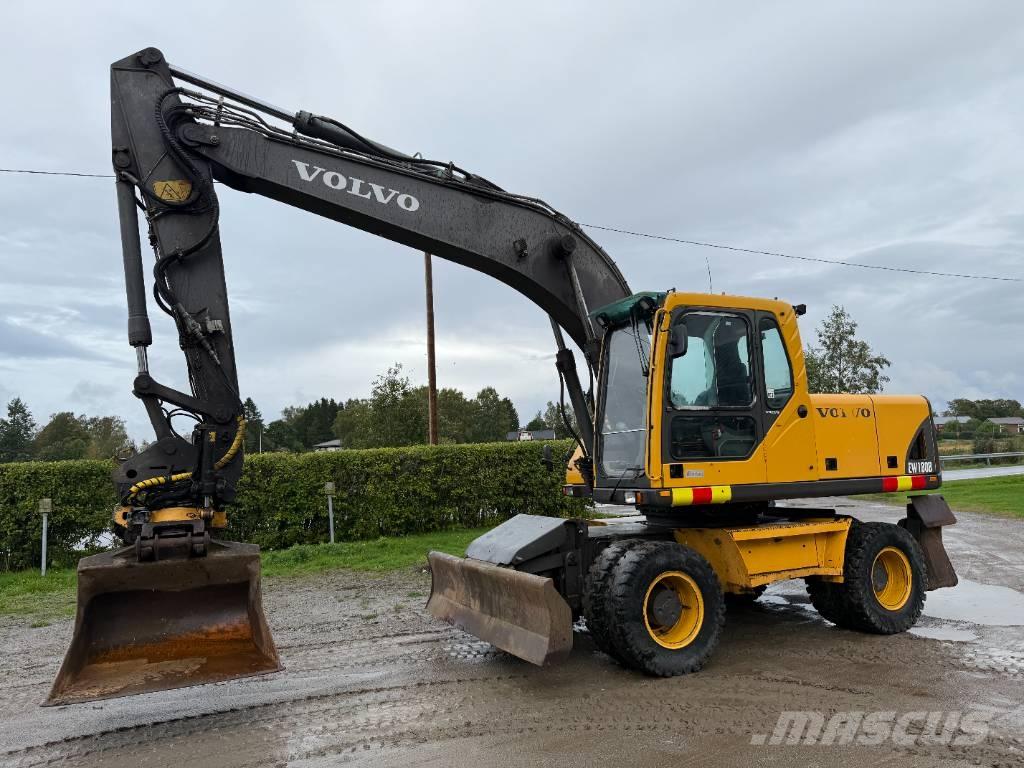 Volvo EW 180 B Pelle sur pneus