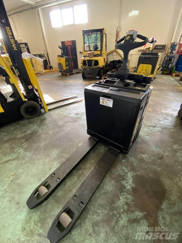 Hyster P2.0S FBW Gerbeur accompagnant