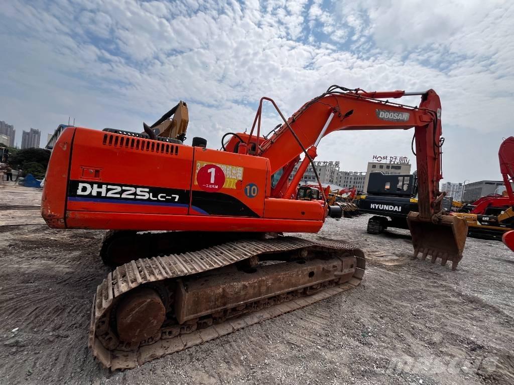 Doosan DH 225 LC-7 Pelle sur chenilles