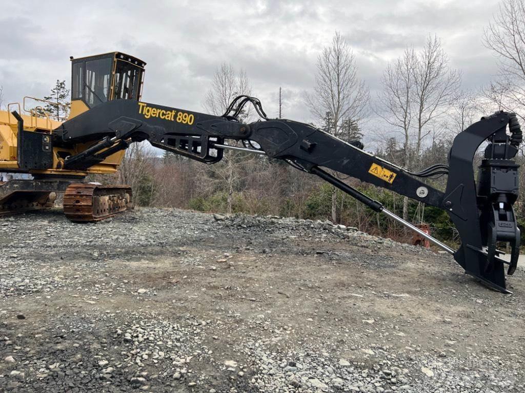 Tigercat 890 Débusqueur