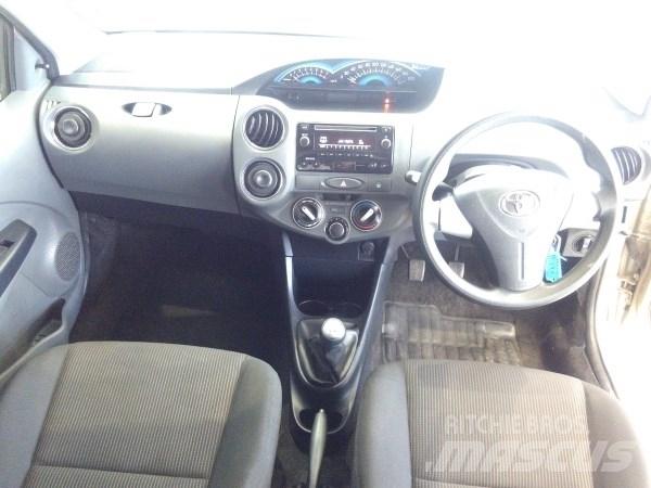 Toyota eitos Voiture