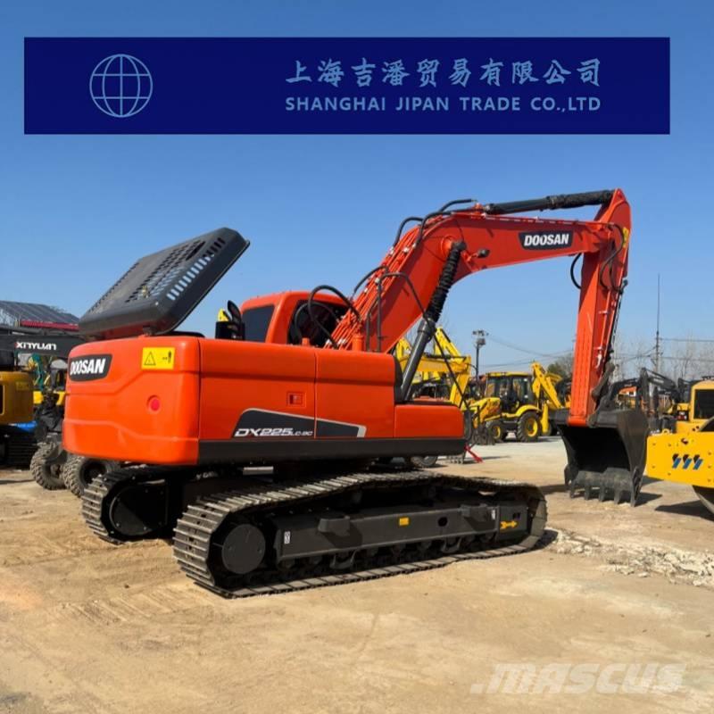 Doosan DX 225 Pelle sur chenilles