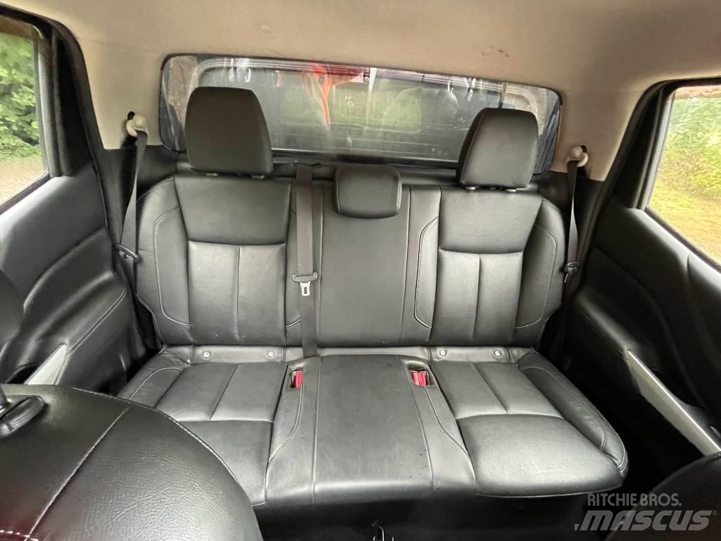 Nissan Navara Utilitaire benne