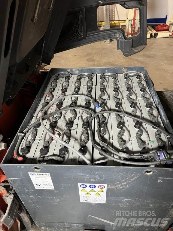 Linde E30/600HL-01 Chariots élévateurs électriques