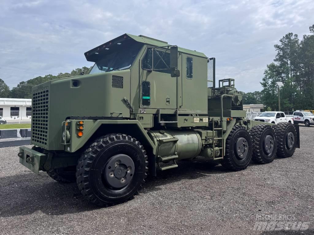 Oshkosh M1070 Tracteur routier