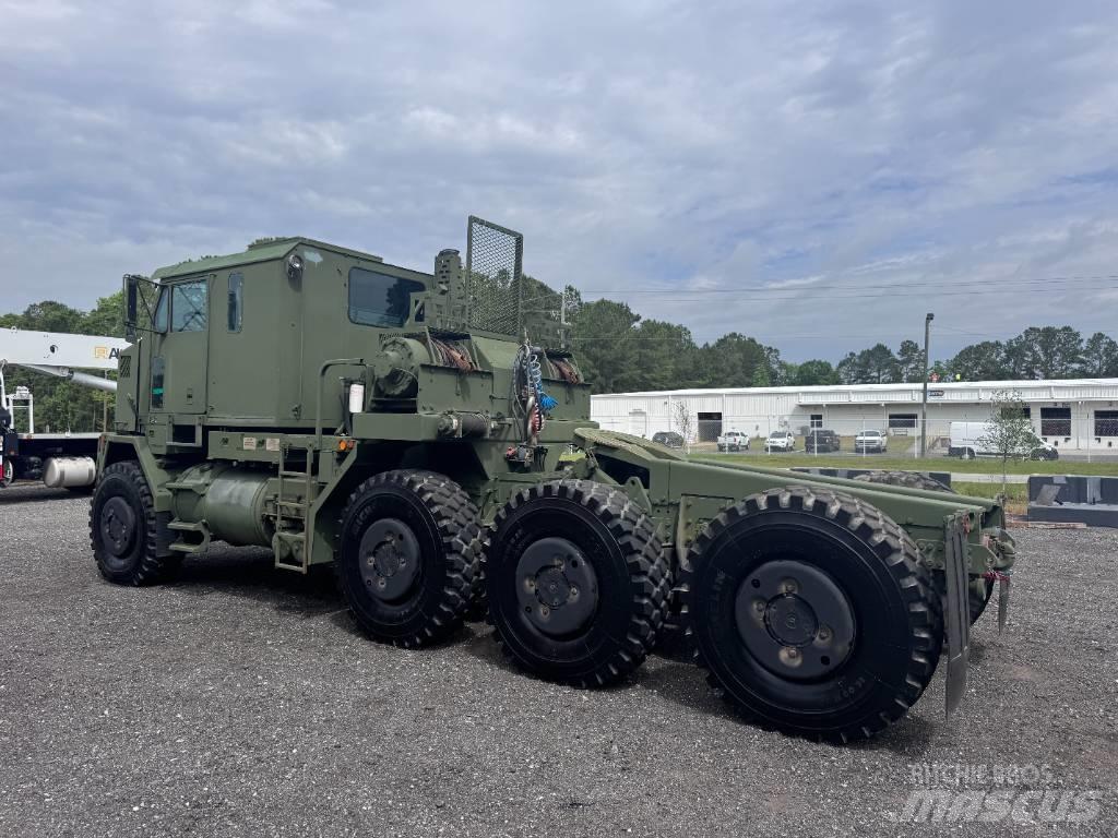 Oshkosh M1070 Tracteur routier