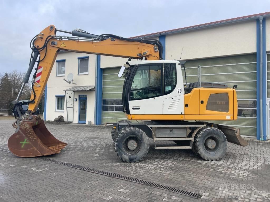 Liebherr A 918 Pelle sur pneus
