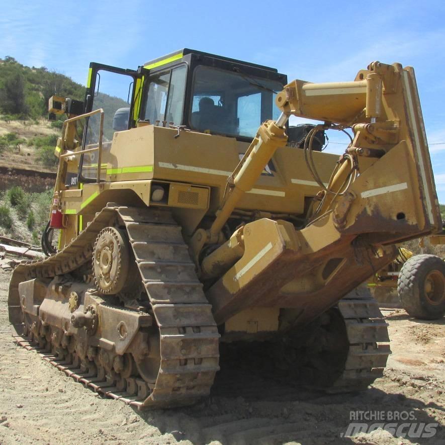 CAT D 9 T Bouteurs sur chenilles