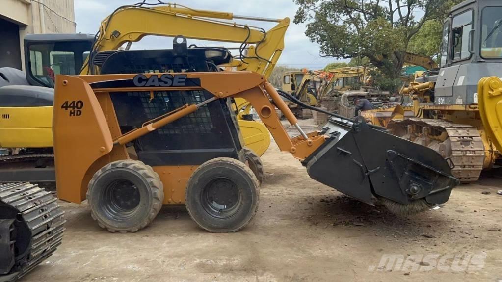 CASE 440 Chargeuse compacte