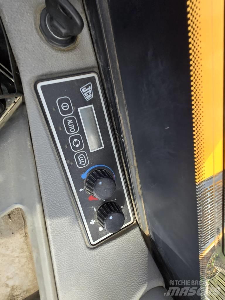 JCB 110 W Hydradig Pelle sur pneus