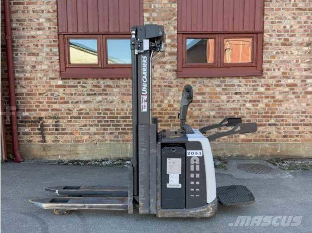 Atlet PSP Transpalette accompagnant porté debout