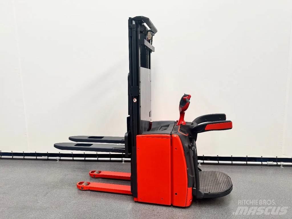 Linde L 16 AP Gerbeur accompagnant
