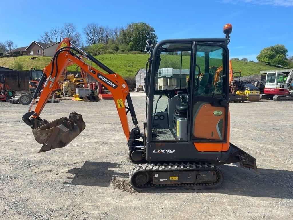 Doosan DX 19 Mini pelle < 7t