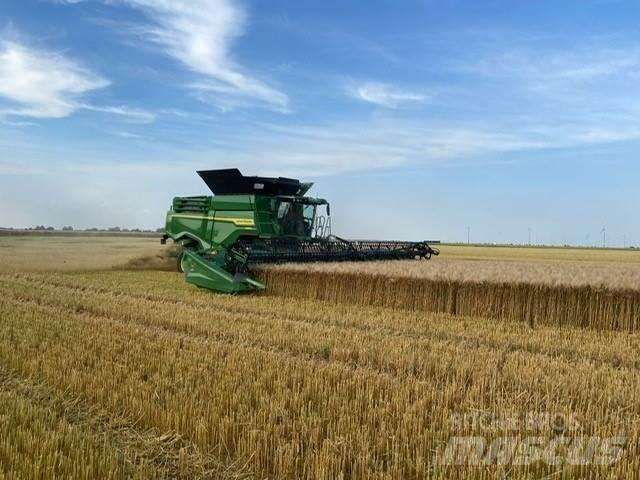 John Deere X9-1100 Moissonneuse batteuse