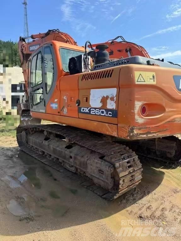 Doosan DX 260LC Pelle sur chenilles