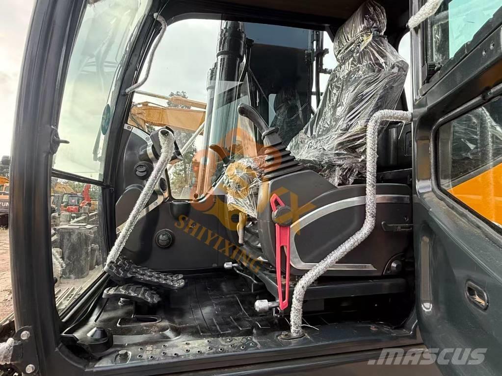 Hyundai Robex 220-9S Pelle sur chenilles