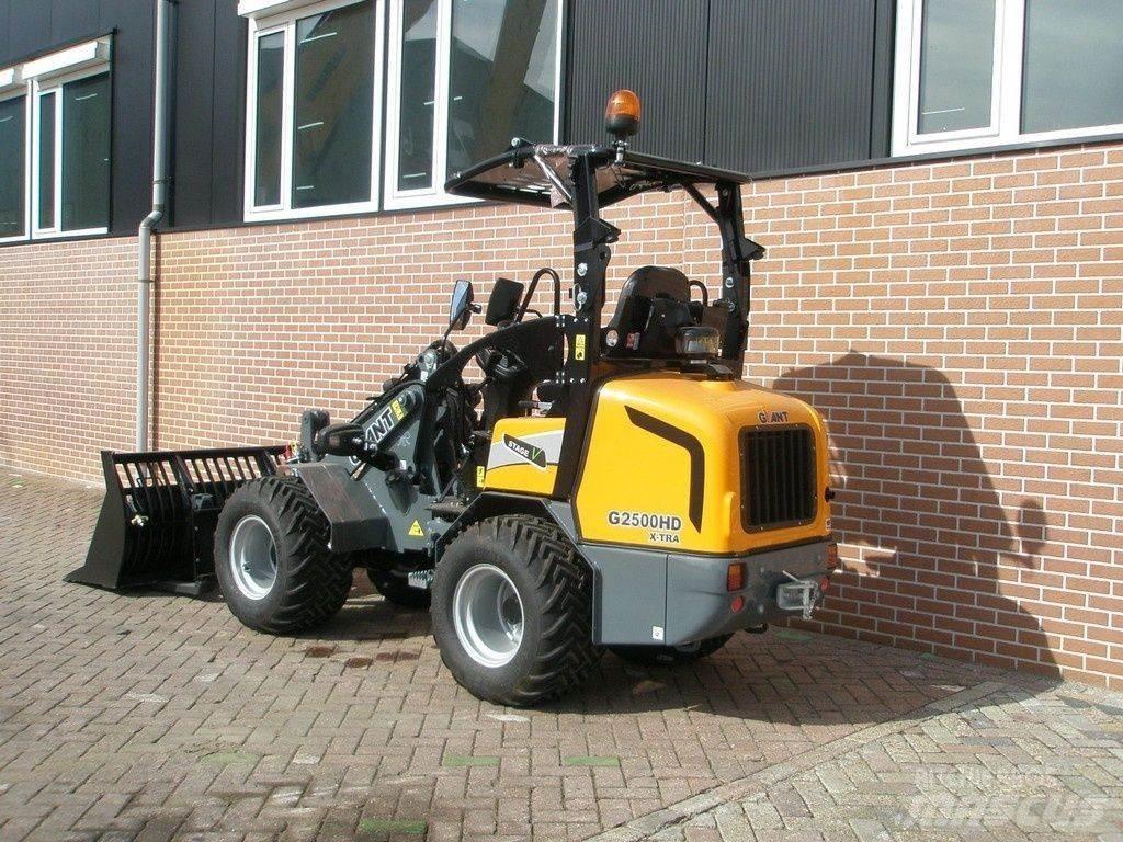 GiANT G2500 Mini chargeuse