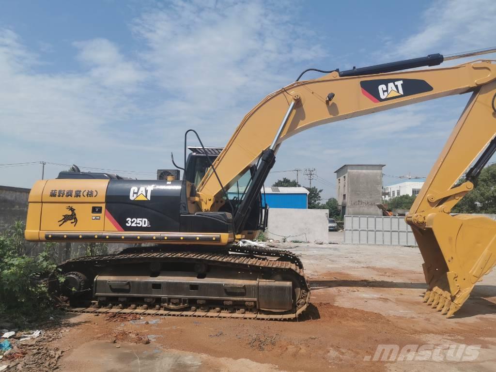 CAT 325 D L Pelle sur chenilles