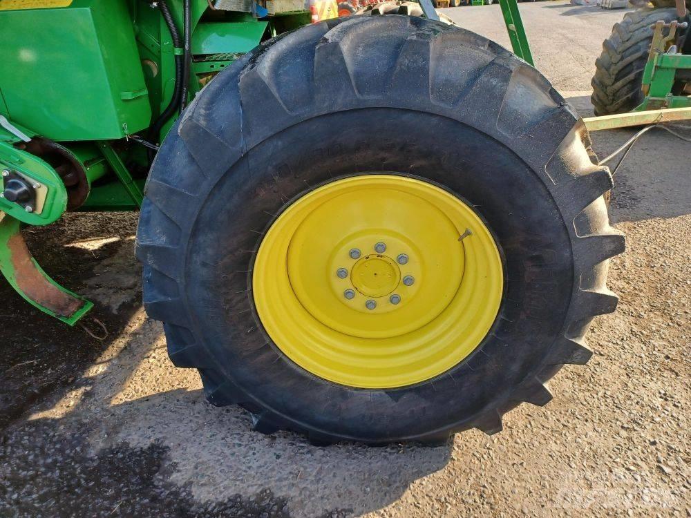 John Deere W 540 Moissonneuse batteuse