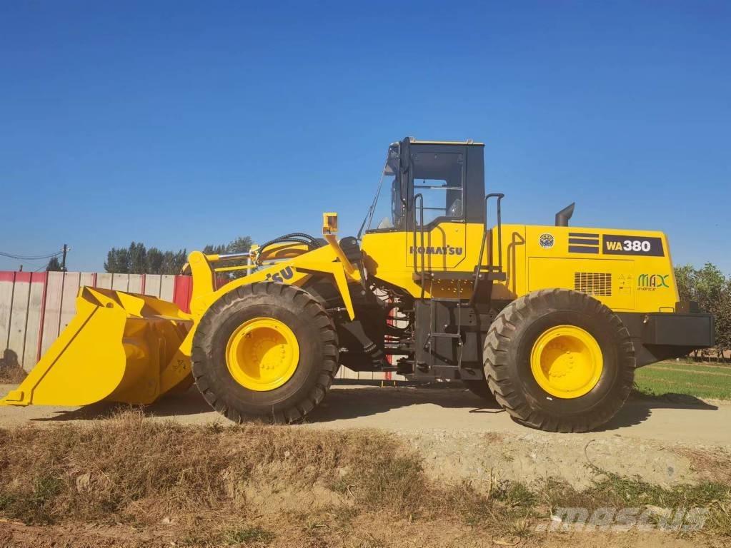 Komatsu WA 320 Chargeuse sur pneus