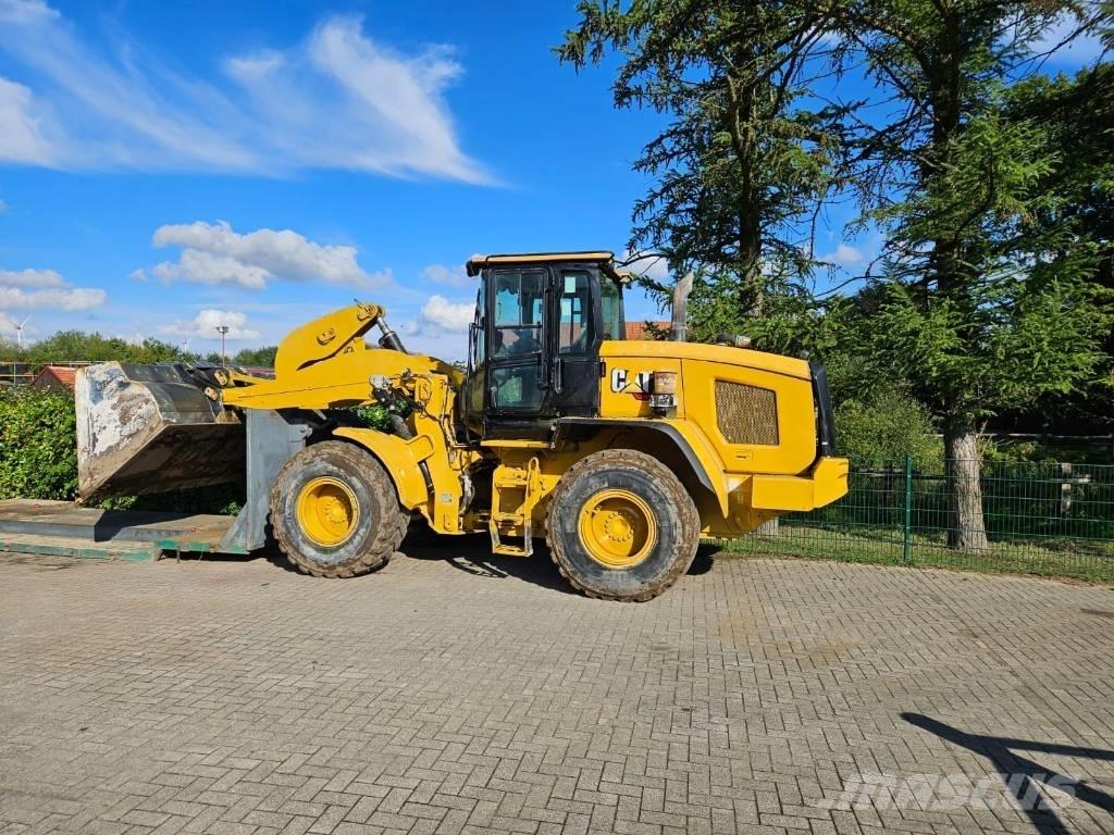 CAT 930 M Chargeuse sur pneus