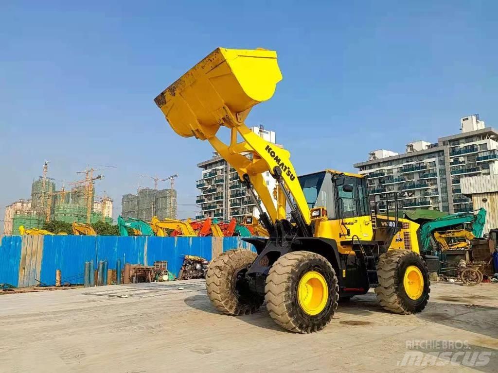 Komatsu WA 380-6 Chargeuse sur pneus