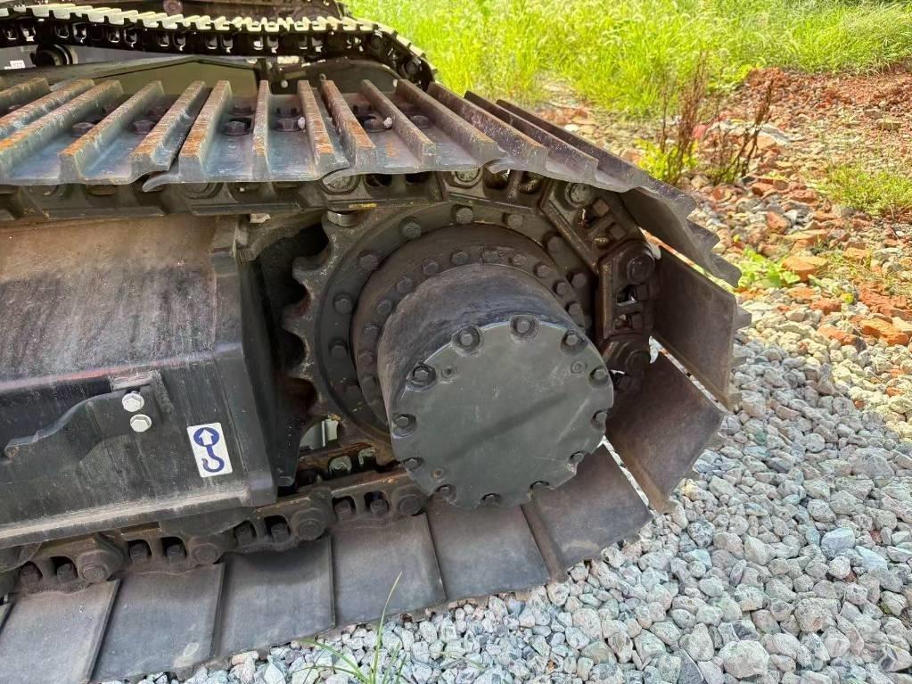 Hitachi ZX 210 Pelle sur chenilles