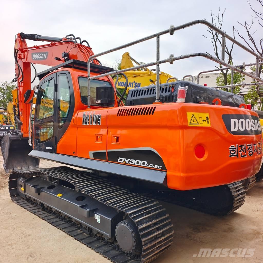 Doosan DX300LC-9C Pelle sur chenilles