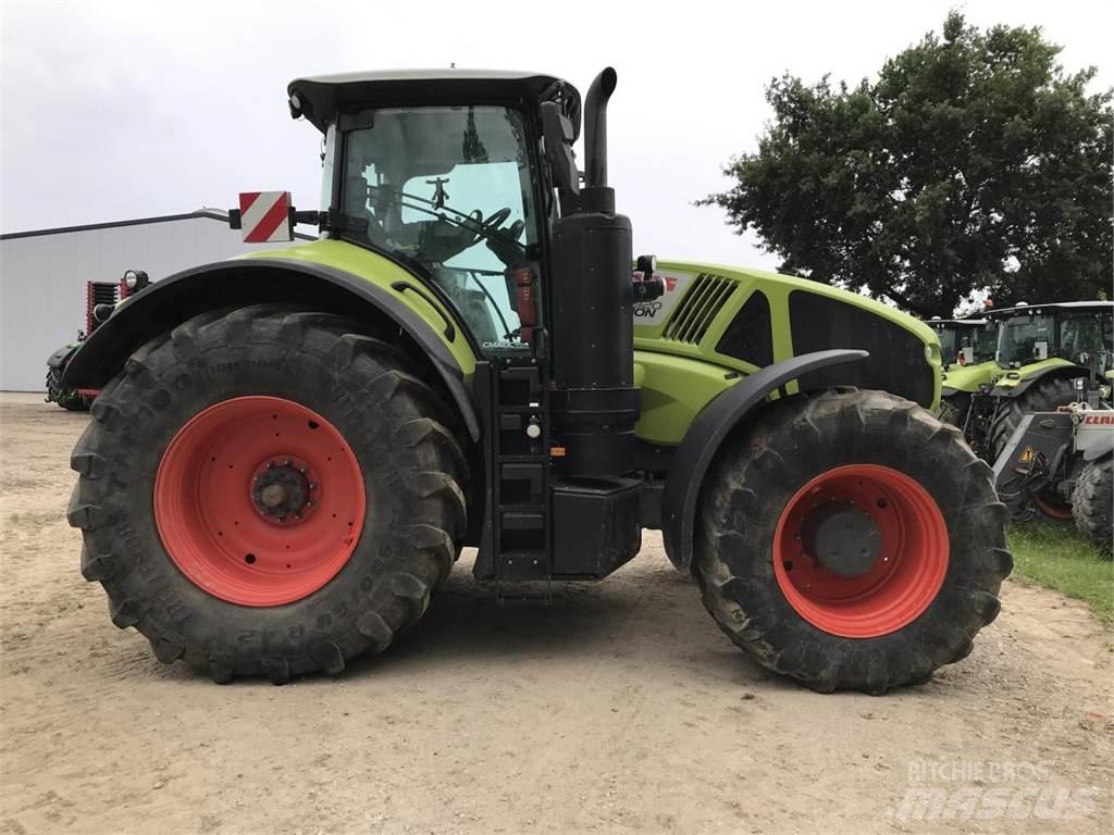 CLAAS Axion 920 Tracteur