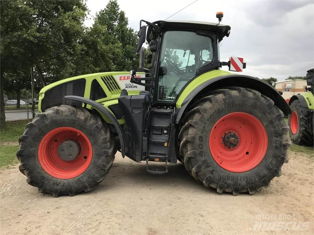 CLAAS Axion 920 Tracteur
