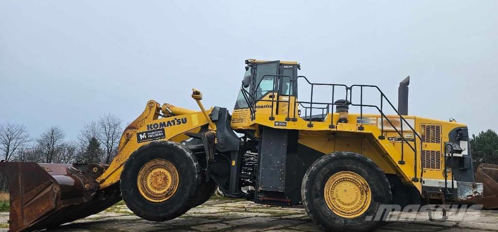 Komatsu WA 600-6 Chargeuse sur pneus