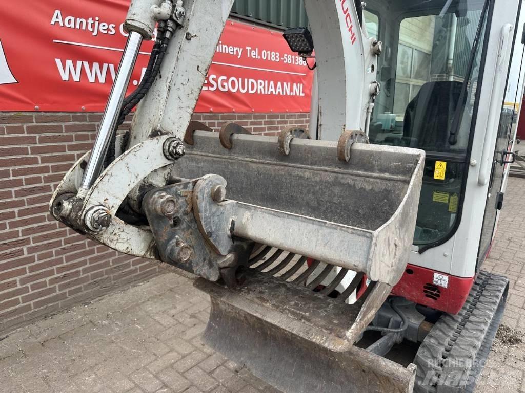 Takeuchi TB216 Mini pelle < 7t