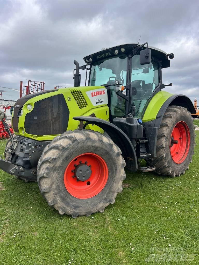 CLAAS AXION 830 CIS+ Tracteur