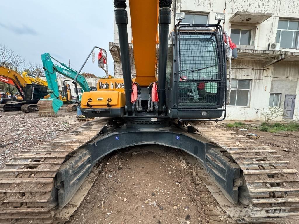 Hyundai 305LC Pelle sur chenilles