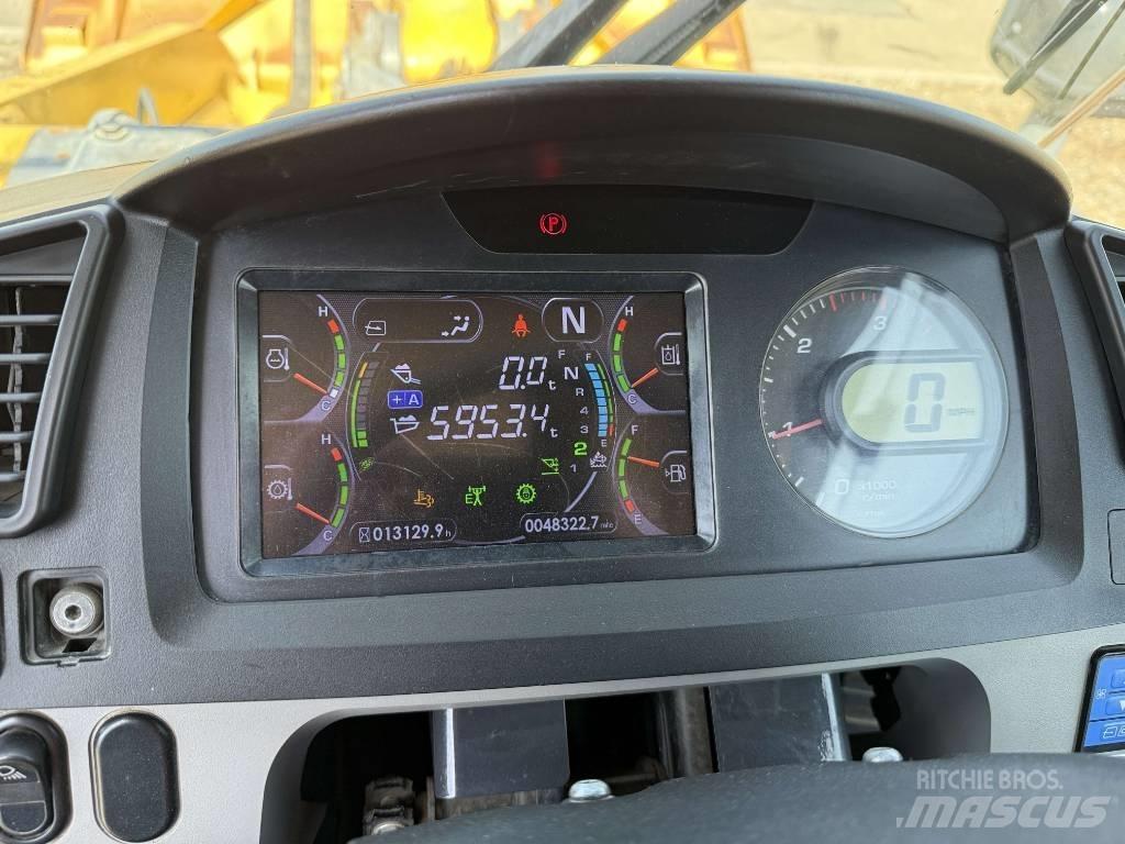 Komatsu WA500-8 Chargeuse sur pneus