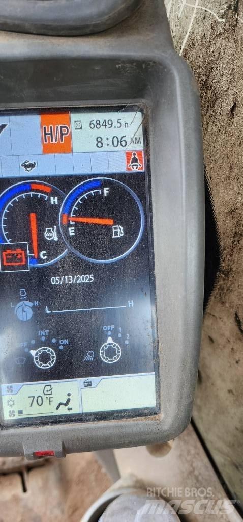 Hitachi 350LC Pelle sur chenilles