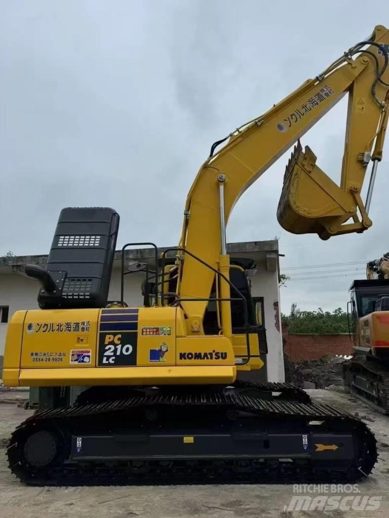 Komatsu 210LC-8 Pelle sur chenilles
