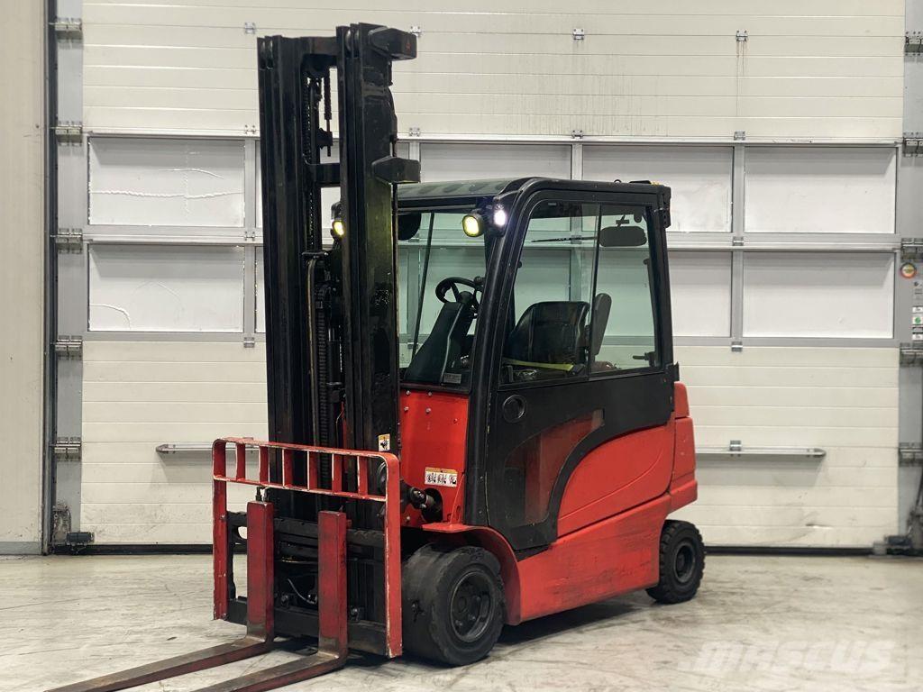 Hyster J3.0XN Chariots élévateurs électriques