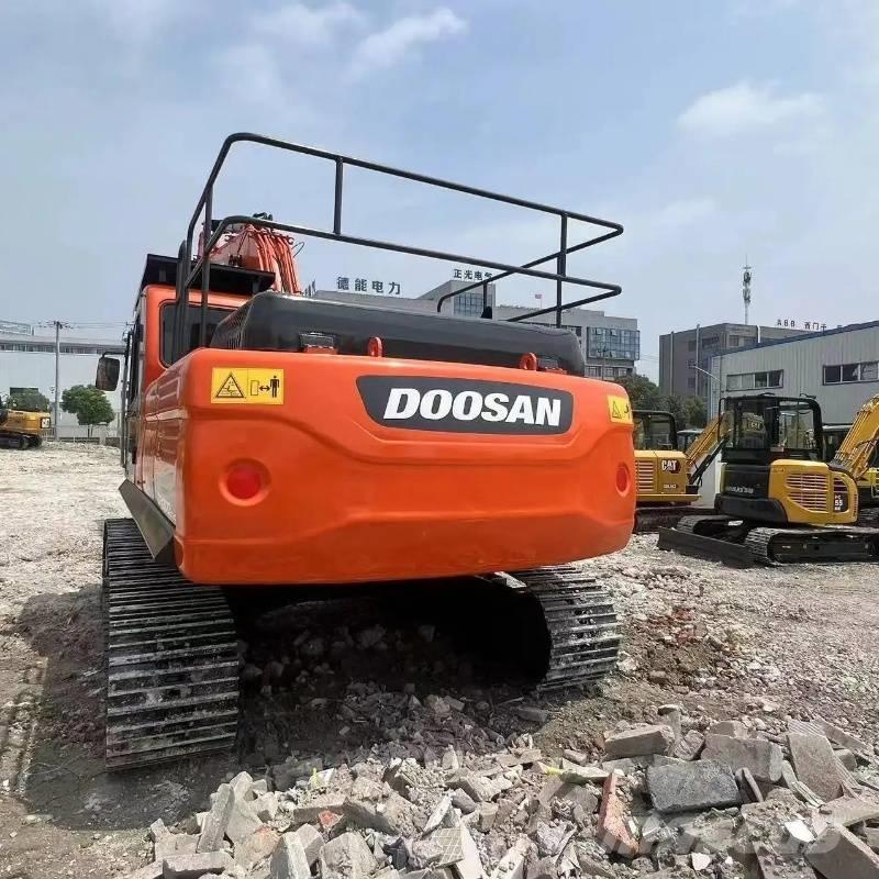Doosan DX300 Pelle sur chenilles