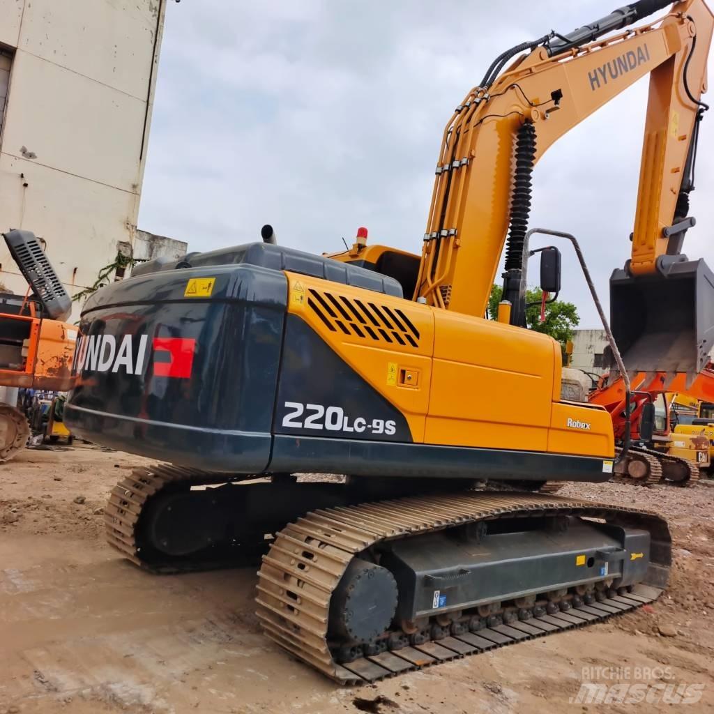 Hyundai 220lc-9s Pelle sur chenilles