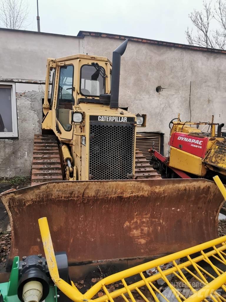 CAT D 4 H Bouteurs sur chenilles