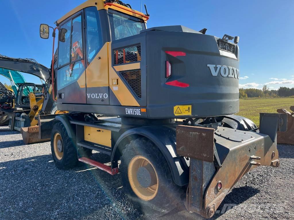 Volvo EWR 150 E Pelle sur pneus