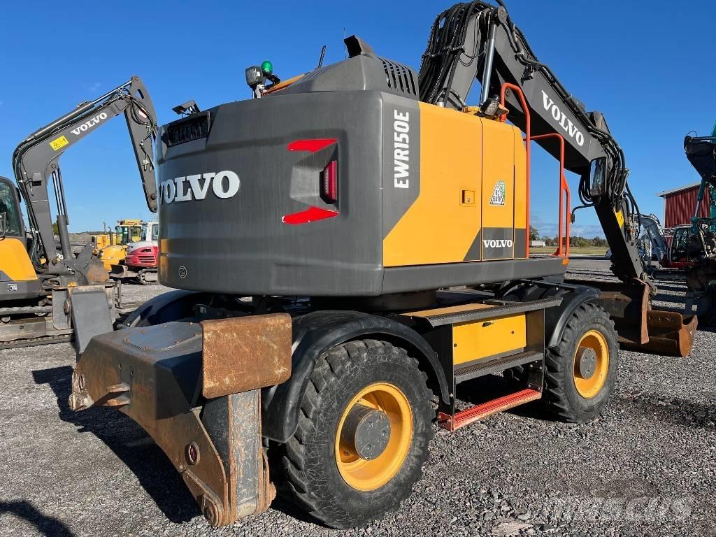 Volvo EWR 150 E Pelle sur pneus