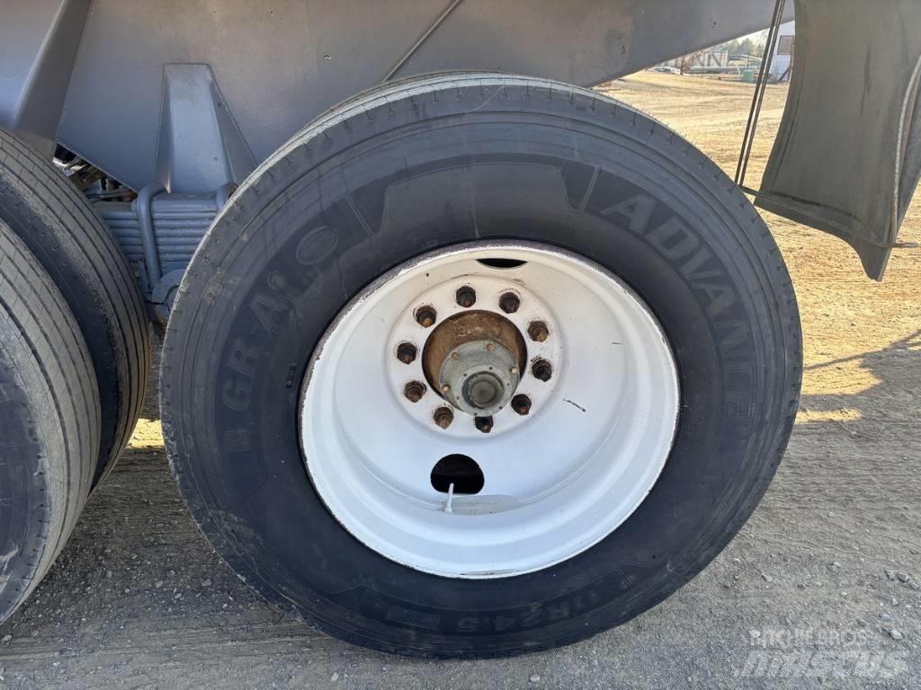  Reliance 26" Remorque benne